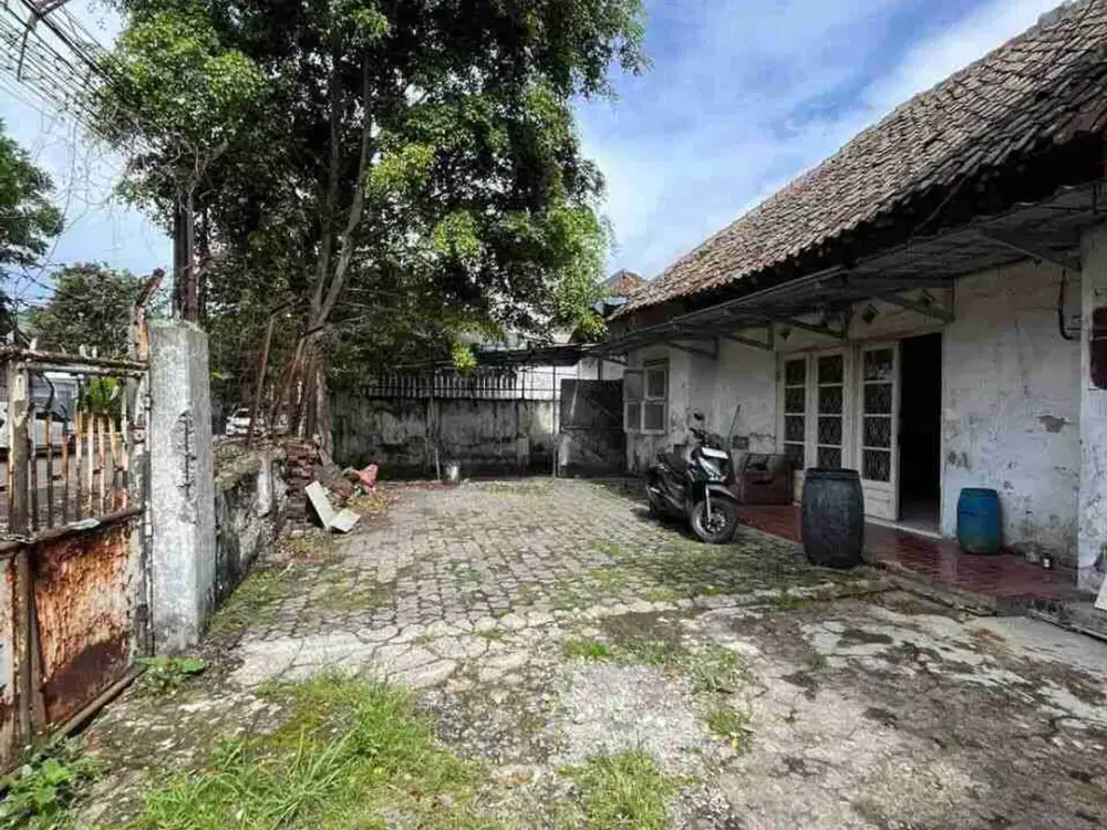 DIJUAL RUMAH HITUNG TANAH SAYAP SUDIRMAN BANDUNG