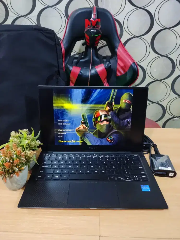 Laptop DELL XPS 13 Core i5 RAM 8Gb SSD 256Gb Body SLIM