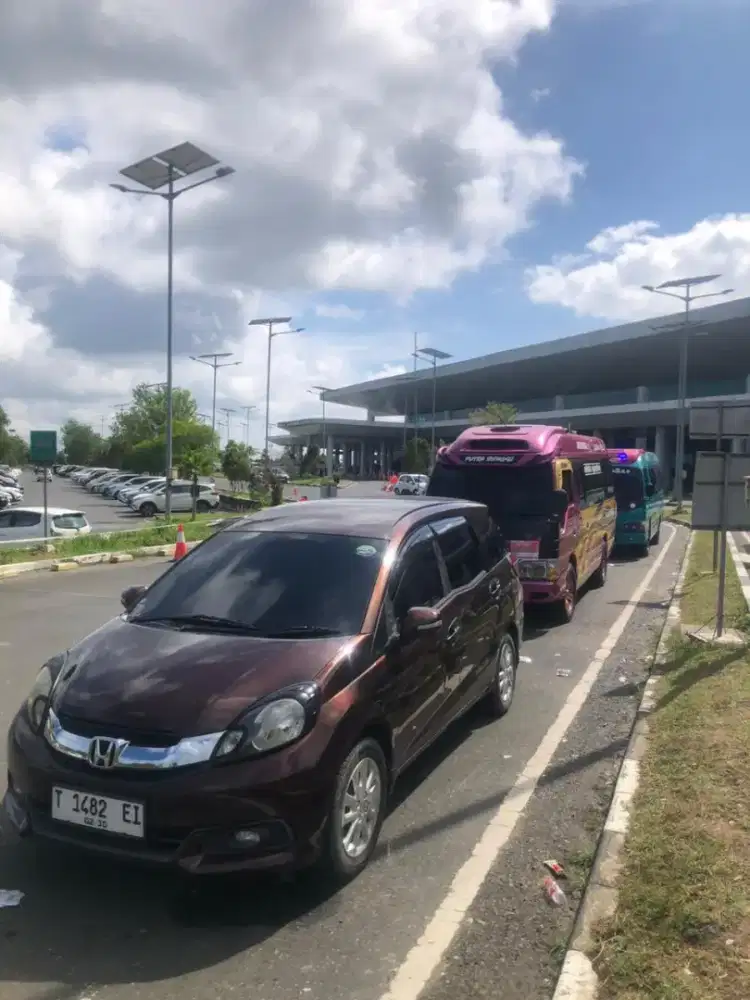 MOBIL antar jemput (Bandara & carteran)