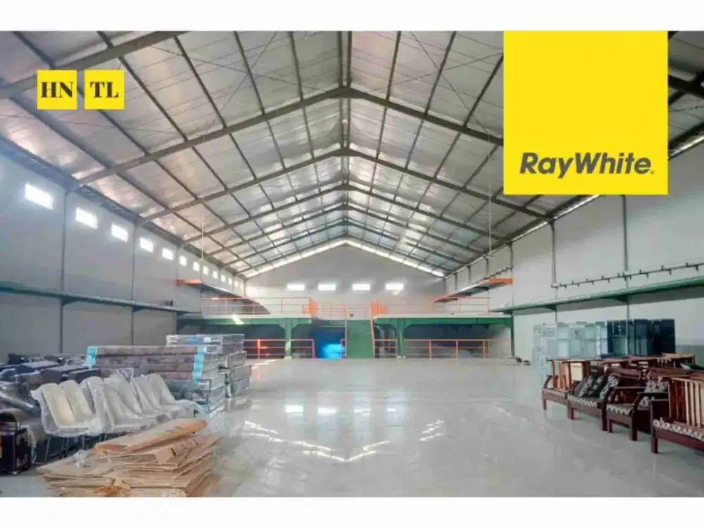 dijual/disewakan gudang baru siap pakai jln.parangtritis sewon bantul. Row jln.6 mtr.  hadap barat, kmr tidur.2. kmr mandi.4, SHM ( HN/TL)