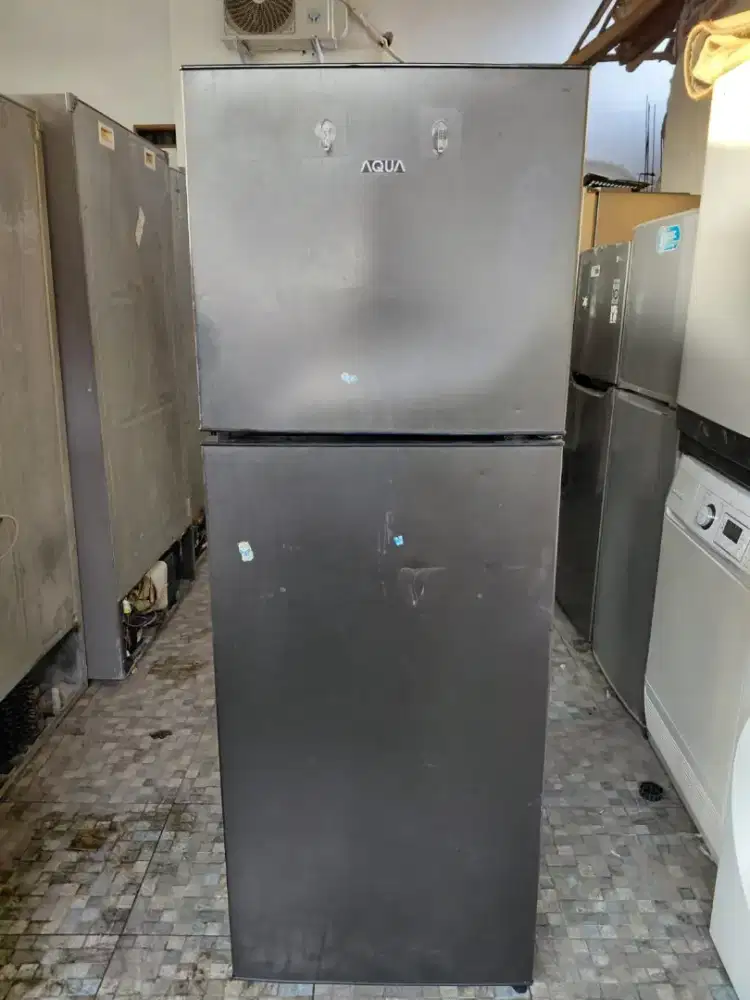 Kulkas 2 pintu aqua