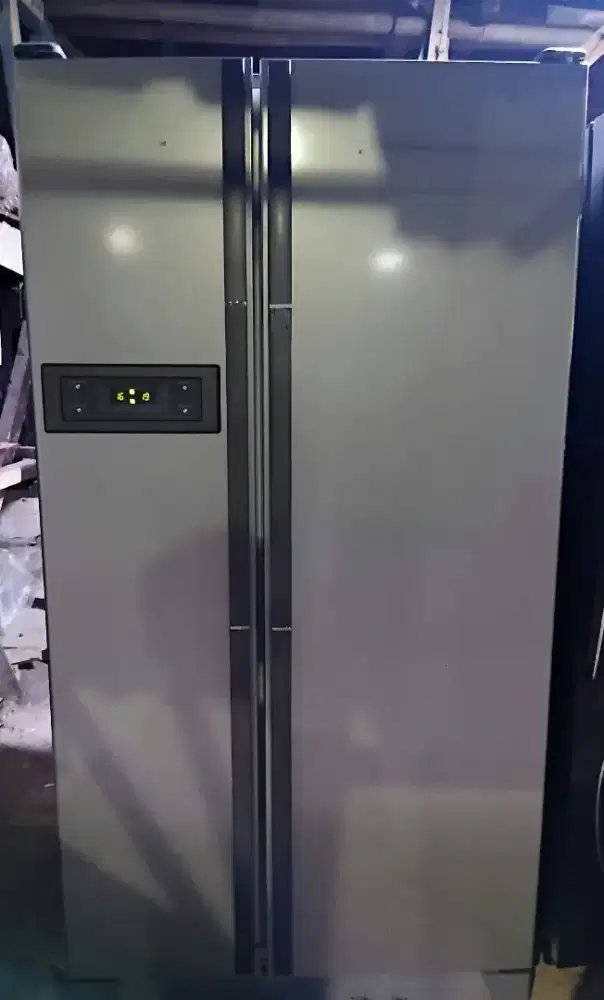 Kulkas Samsung SBS Silver