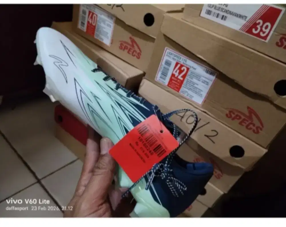 Jual sepatu bola SPECS