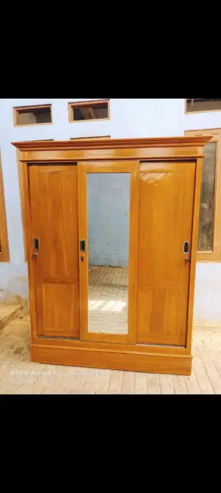 Almari 3 pintu sliding