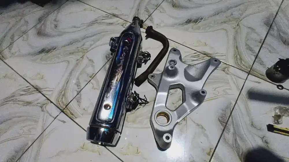 Knalpot dan arem yamaha Nouvo X