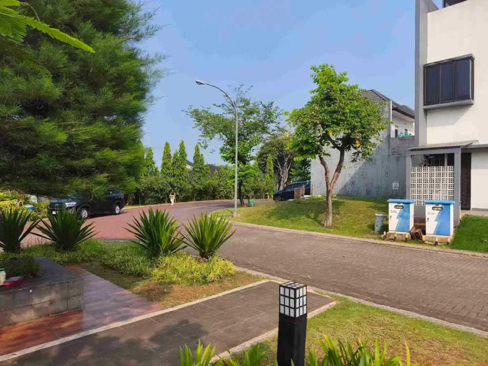 kavling kecil cantik depan Taman Kireina Park BSD city