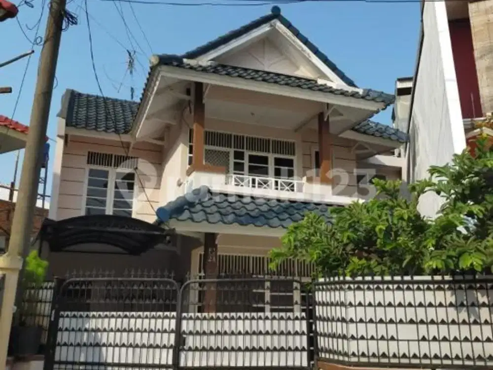 Rumah Sudut Dalam Cluster Citra Garden 2 Jakarta Barat