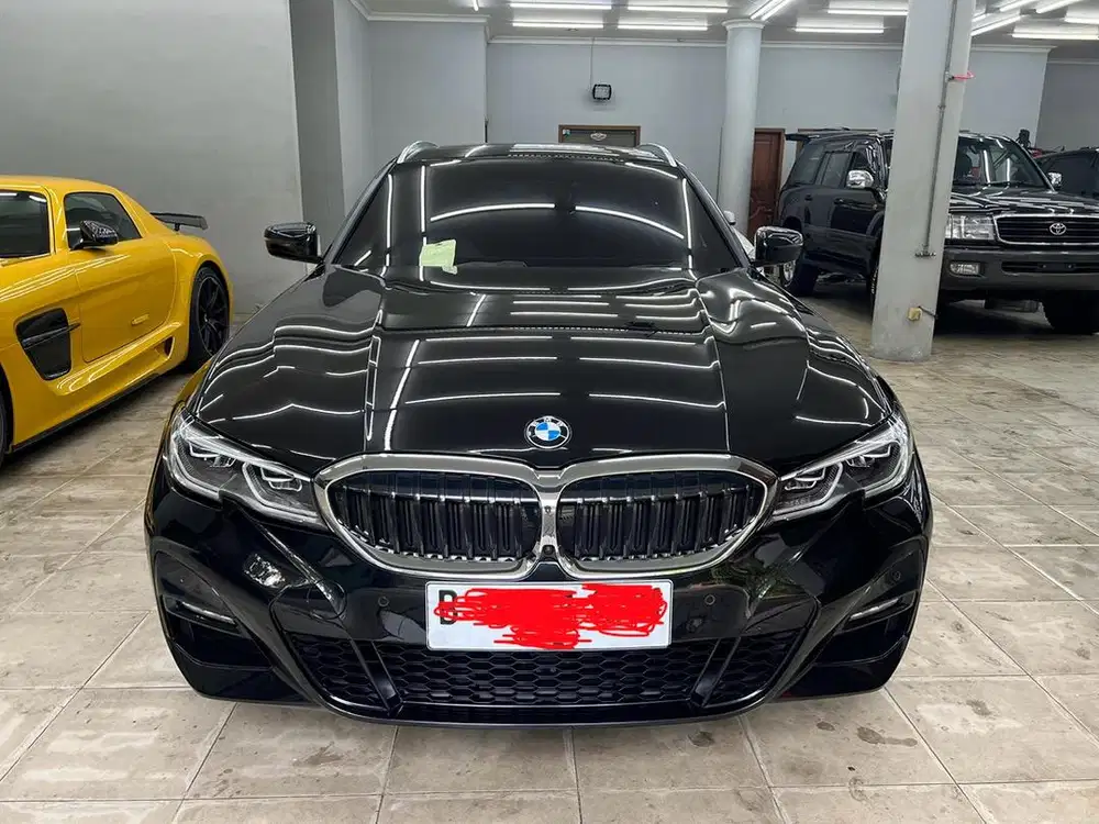 BMW 320i M-sport Touring 2021