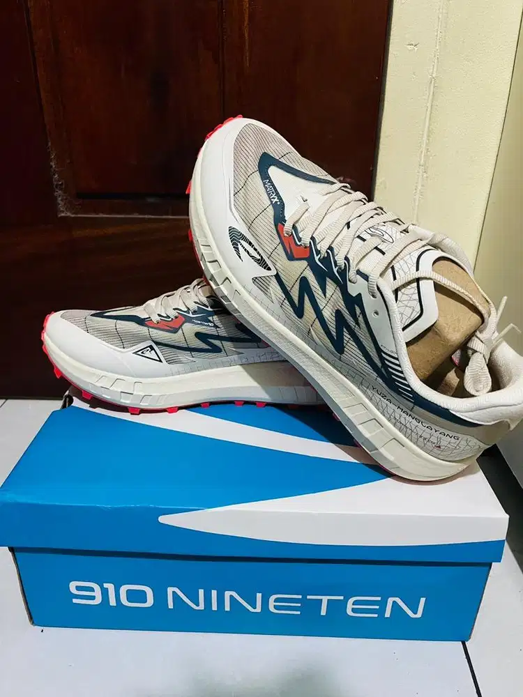 Sepatu 910 yuza manglayang size 41