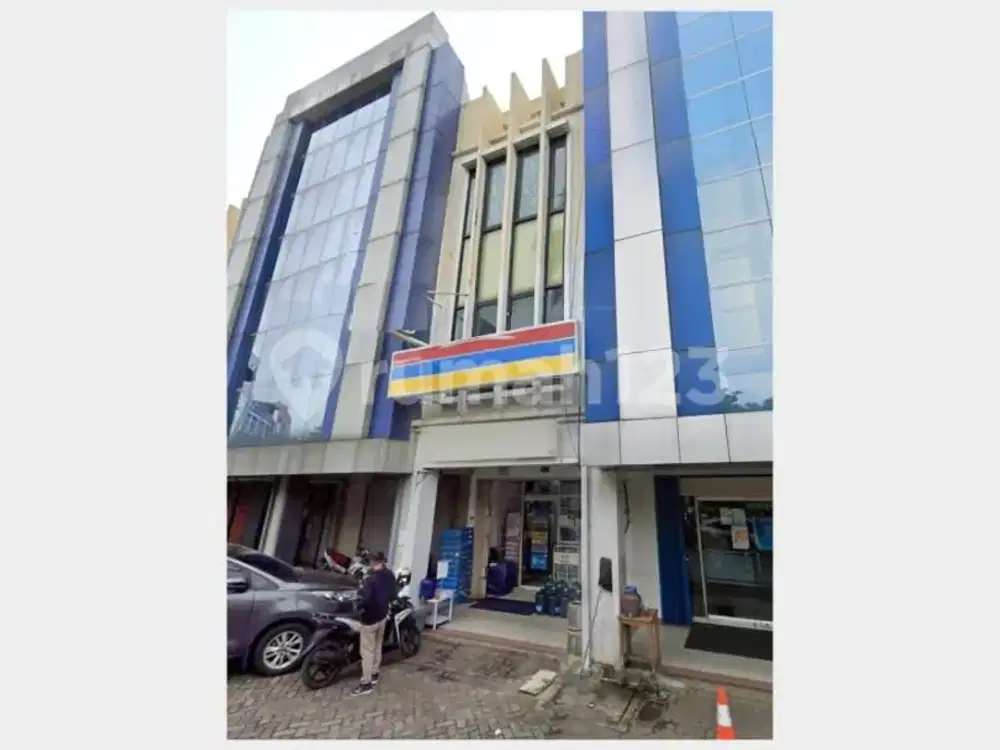 Ruko Disewa, Depan Mall Daan Mogot, LT 64, LB 192, 3 LT, SHM Daan Mogot Baru, Jakarta Barat (Pau)