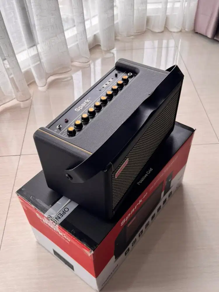 WTS Positive Grid Spark 40 Guitar Smart Amp
