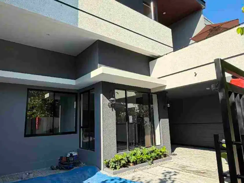 Rumah Mewah di Araya Kota Malang