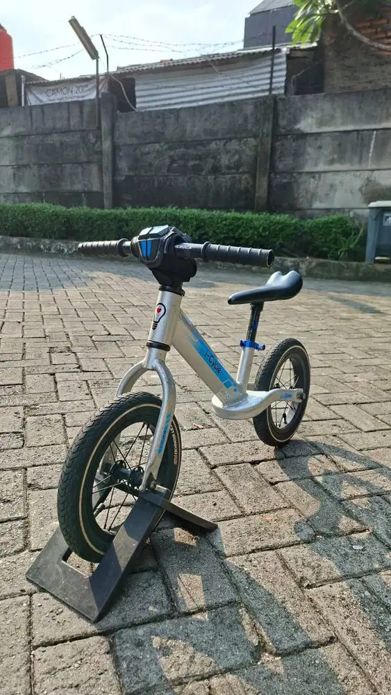 Sepeda pushbike ICycle New Assault Biru Silver 2025