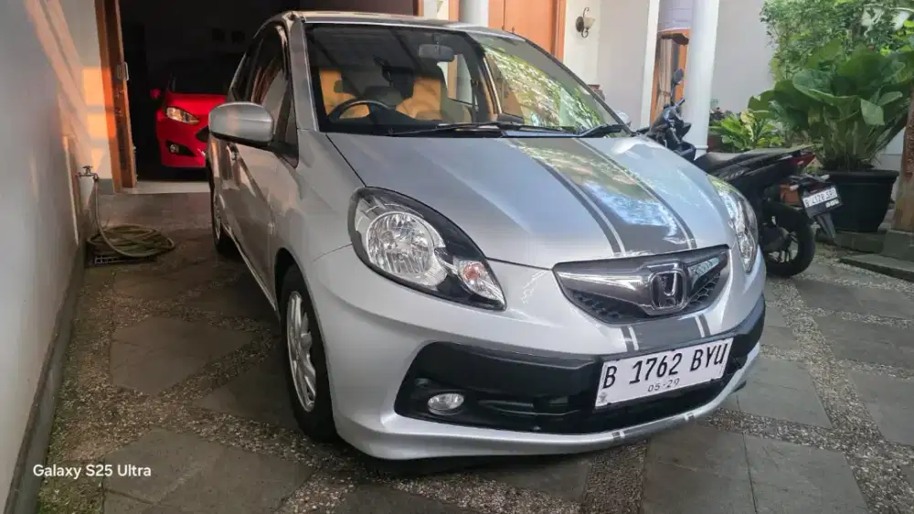 Brio 1.3 E CBU 2013 manual pribadi fullset pjk pjg 5/27 km 80rb record