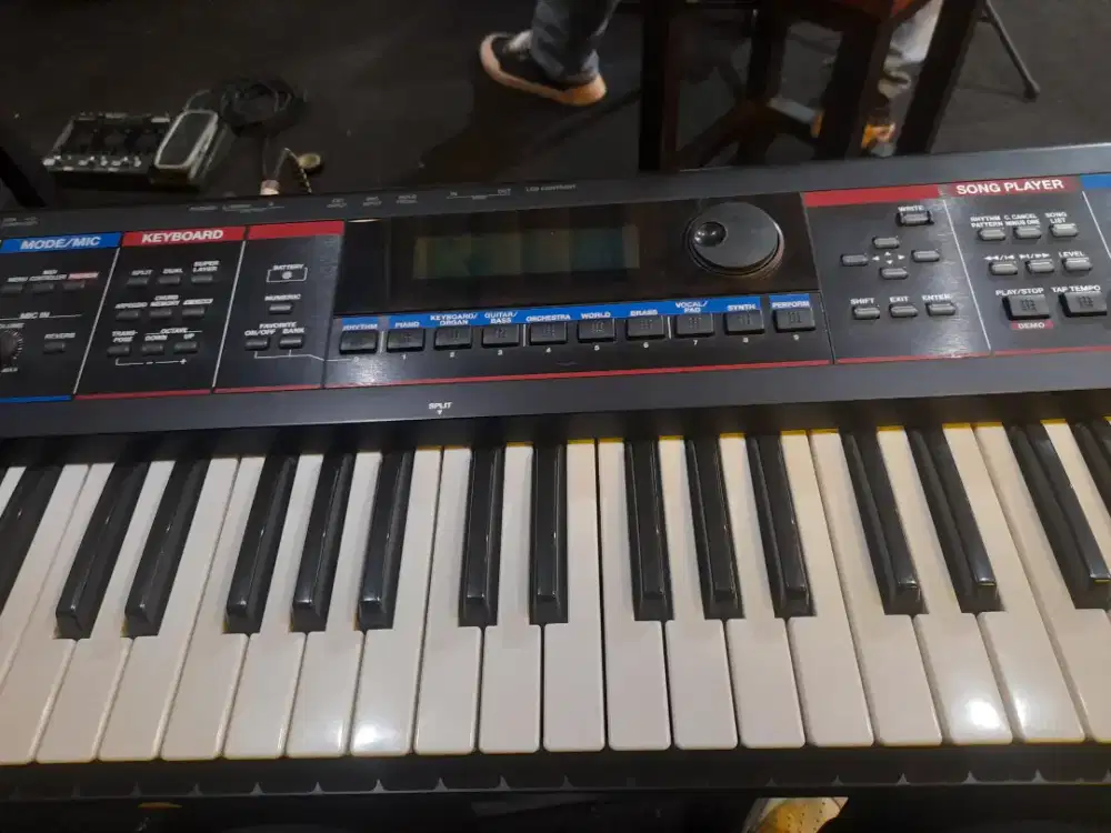 Keyoard Roland juno di MULUSSS dan ISTIMEWA