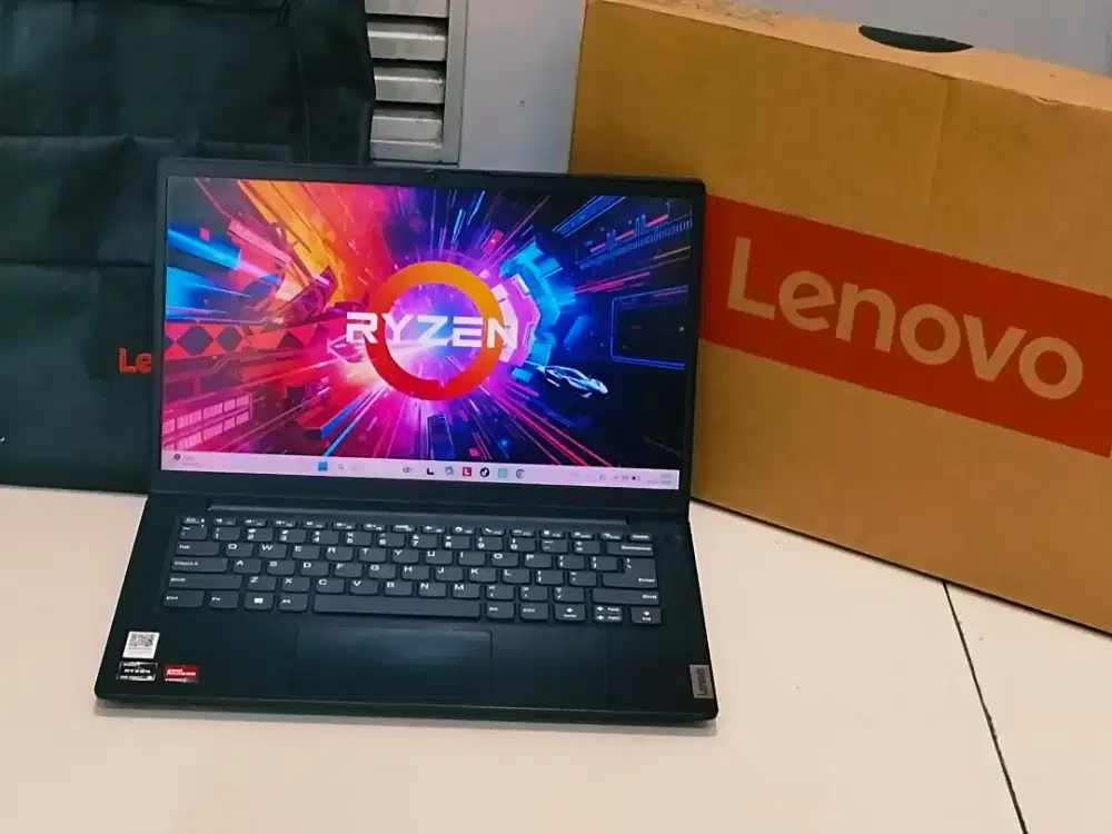 Lenovo v14-g4 amn Amd ryzen 5-7520u ram 16 gb ssd 512 gb fulset
