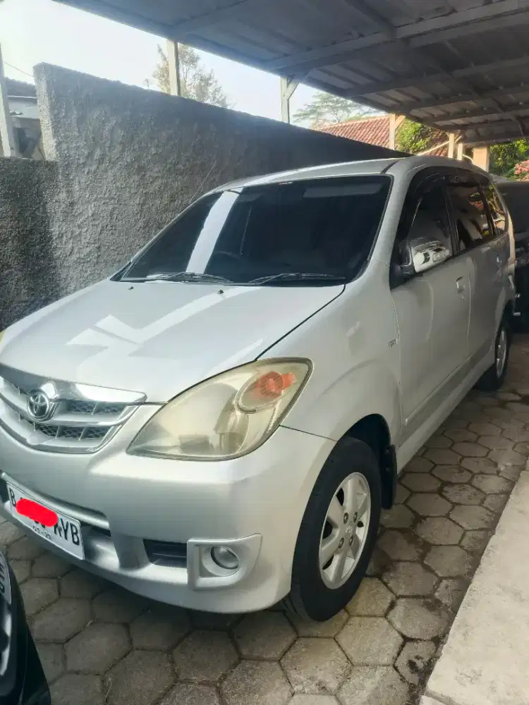 Avanza G A/T 2010