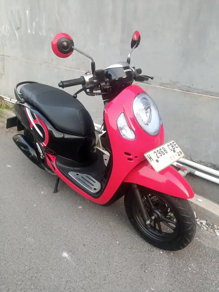 Honda Scoopy 2023 Merah Hitam