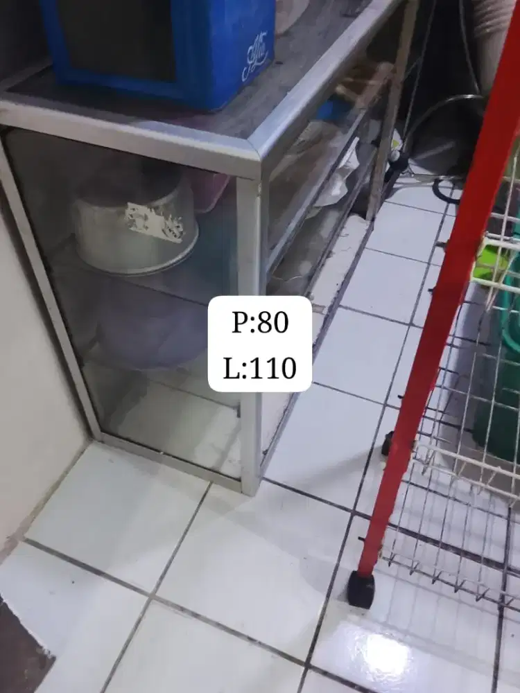 Lemari etalase P:80/L:100