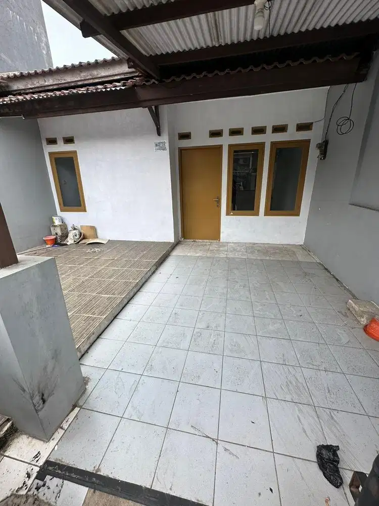 Dijual rumah SHM pribadi komplek villa regency tanggerang 2