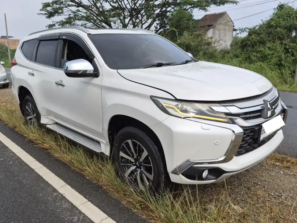 Pajero Sport Dakar 4x2 Matic Diesel 2017