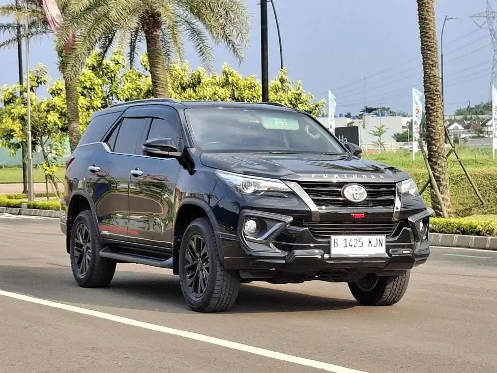 Fortuner VRZ 2.4 TRD Sportivo Solar AT Automatic 2020