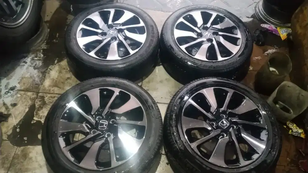 Velg brio RS smoke 2024 by ENKEI ban 95% POTENZA