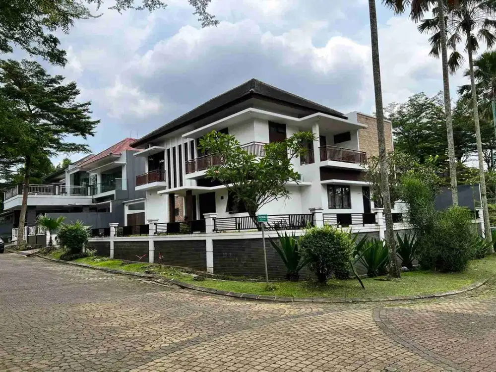 Dijual Rumah Mewah Hook di dalam Cluster BNR
