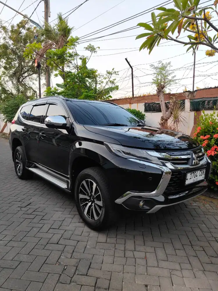 Mitsubishi Pajero sport Dakar 4x2 sunroof matic