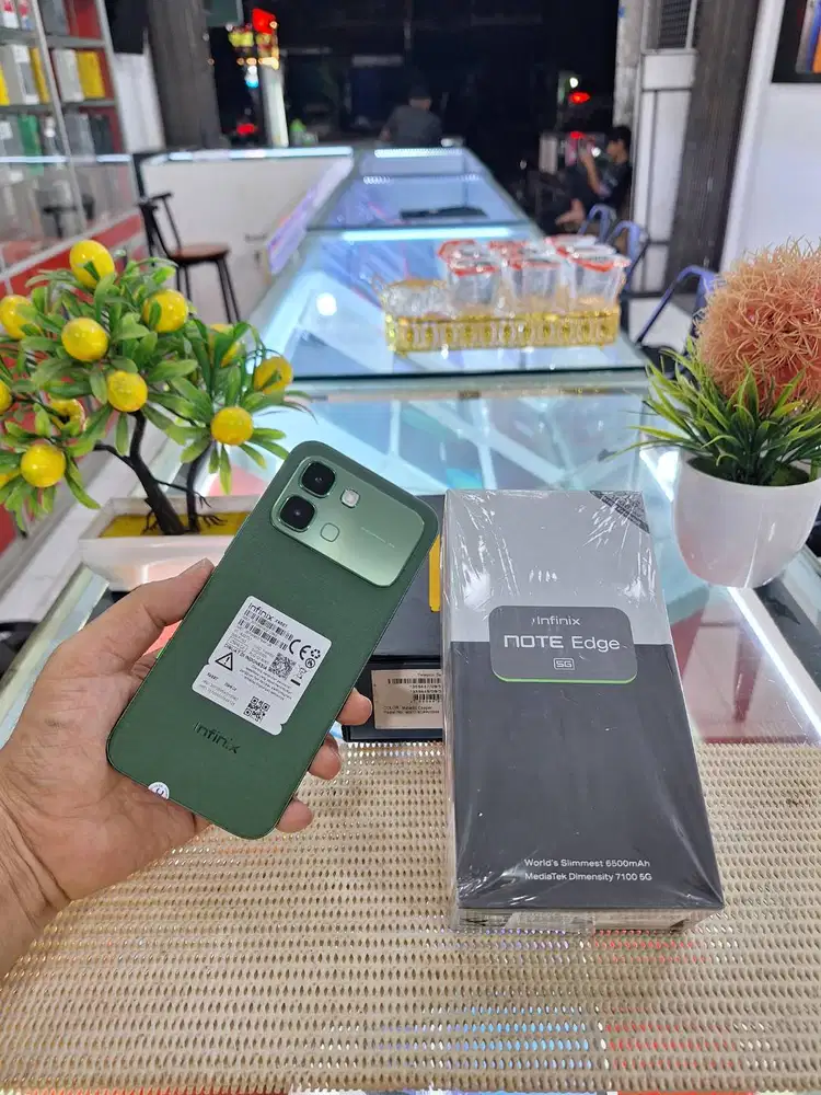 Infinix Note Edge 5G Ram 8+8Gb/ 256Gb Fullset Mulus Like New Bergarans