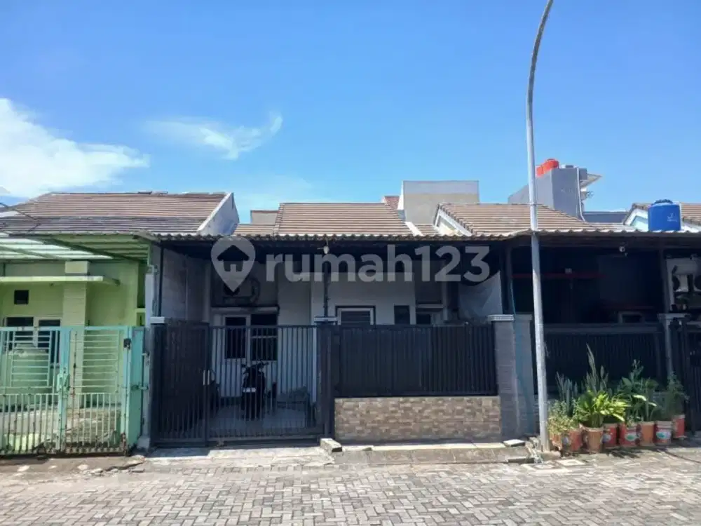 Rumah Bagus dan Siap Huni Komplek Nyaman di Puri Gardena 647