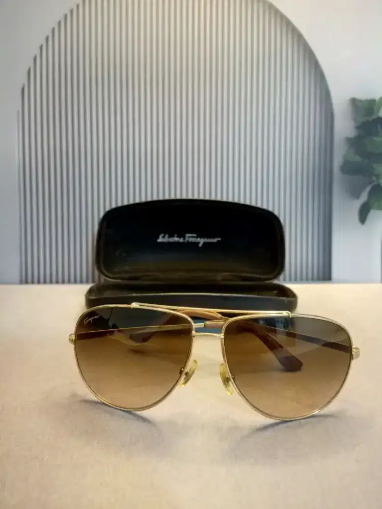 Kacamata Salvatore Ferragamo