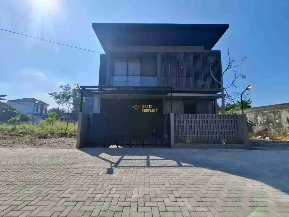 RUMAH MEWAH DEKAT BANDARA ADI SUCIPTO JOGJA