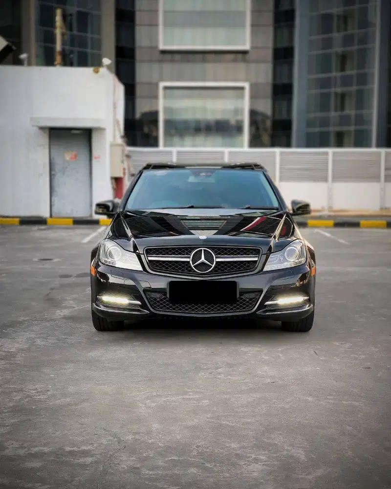 Mercy C300 AMG hitam 2012, tdp: 25jt all in