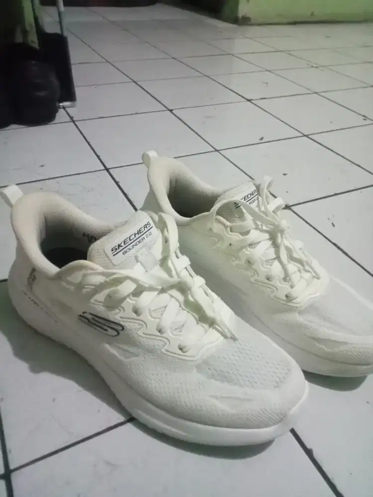 Jual sepatu skechers bekas ukuran 41
