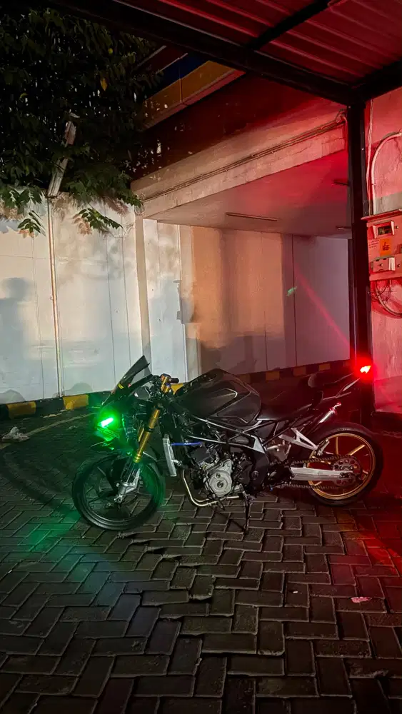 Honda cbr 2023 warna hitam