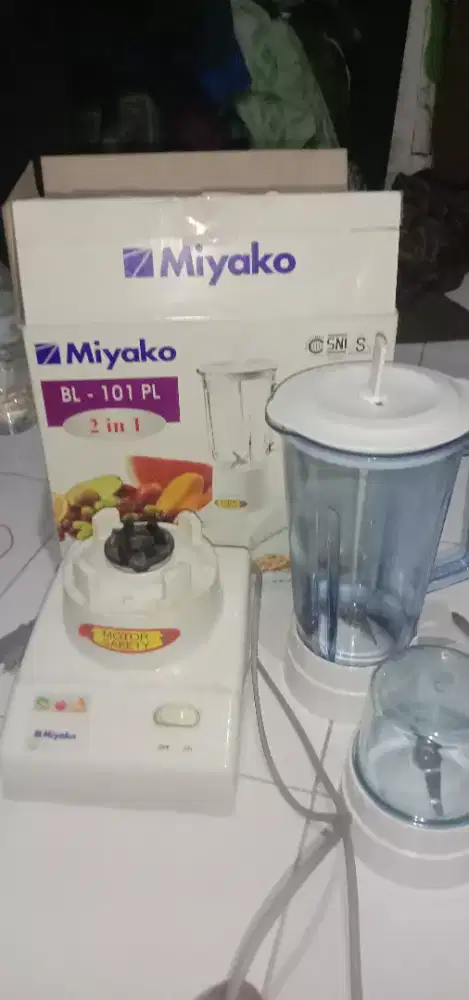 blender merek miyako