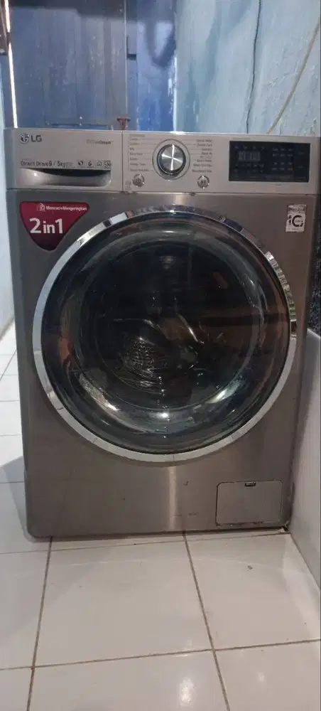 LG Mesin Cuci Front Loading 9 KG FC1409H3E