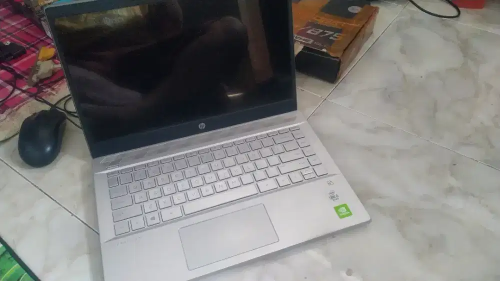 Laptop HP Pavillion i5 Gen vga nvidia 10 vga nvtidak normal/rusak
