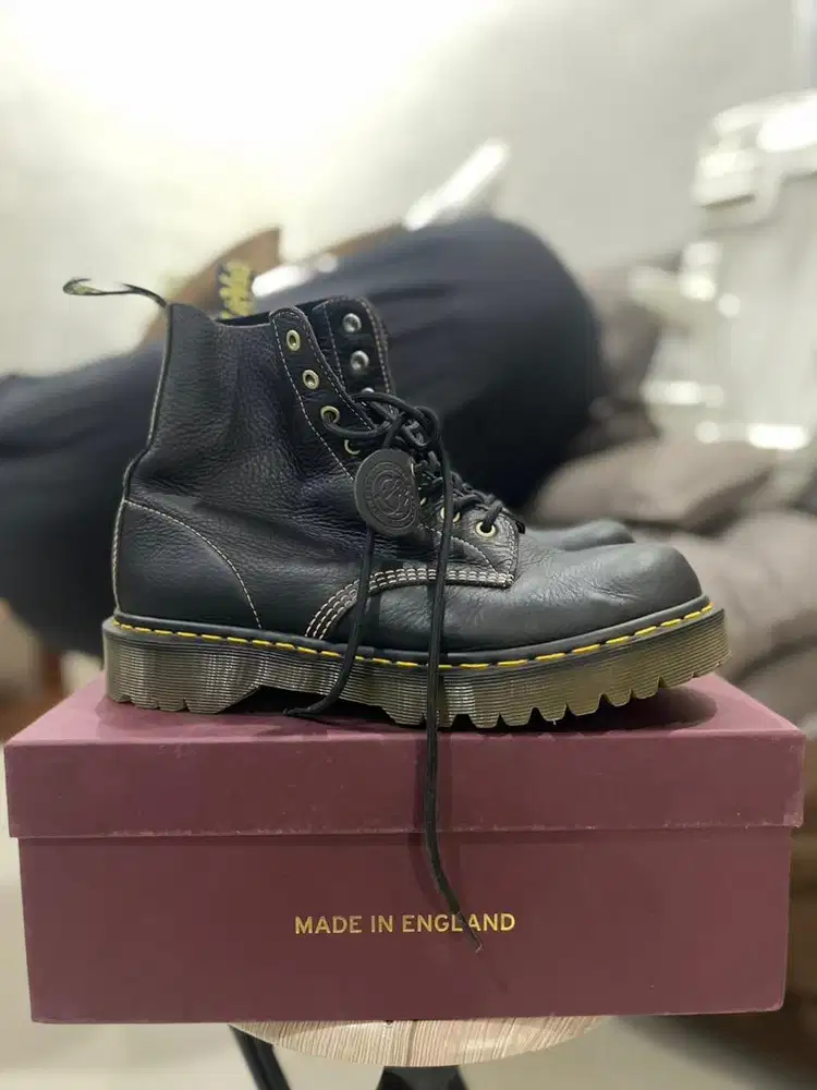 Sepatu Docmart 1460