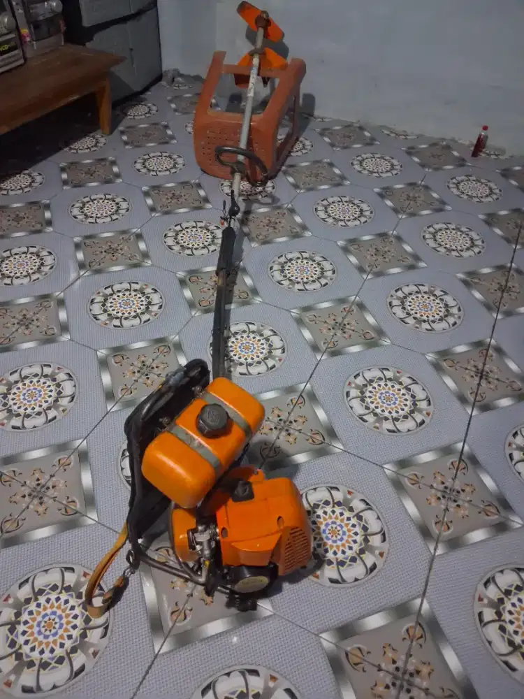 Mesin rumput 2 tak joss