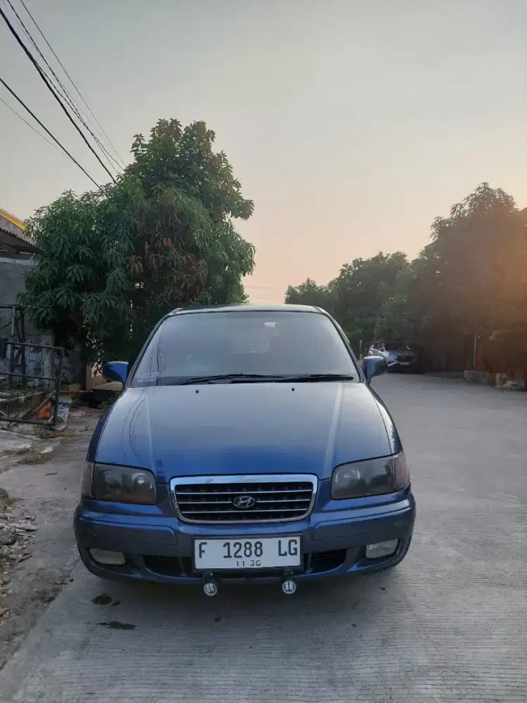 Hyundai trajet 2.0 th 2001 manual