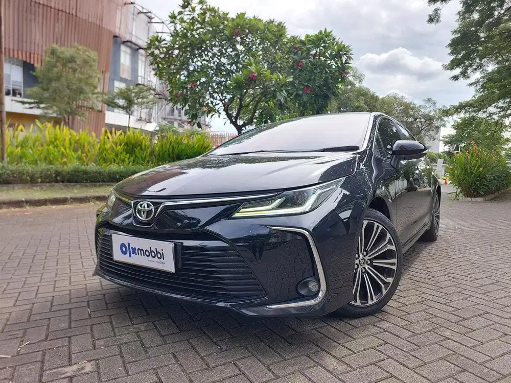 TDP 1 JUTA Toyota Corolla Altis 1.8 V Bensin-AT 2022 Hitam C3SSB