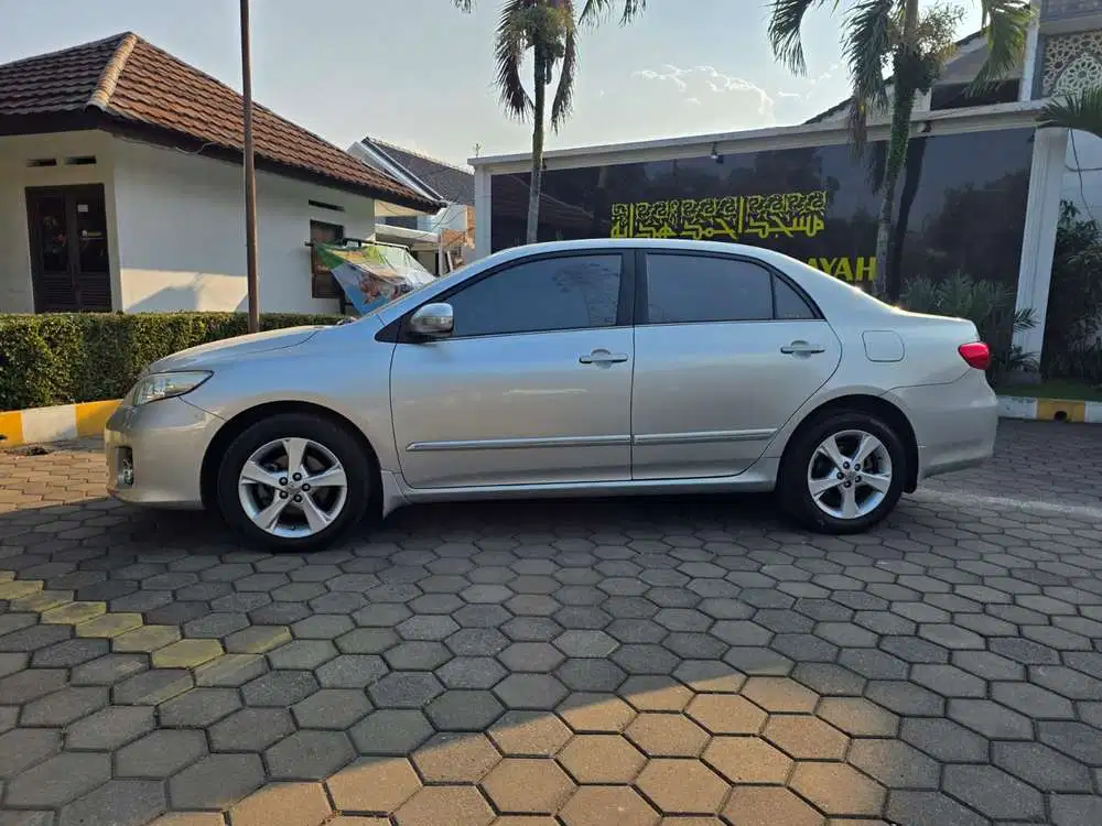 Toyota Corolla Altis 2011 Bensin