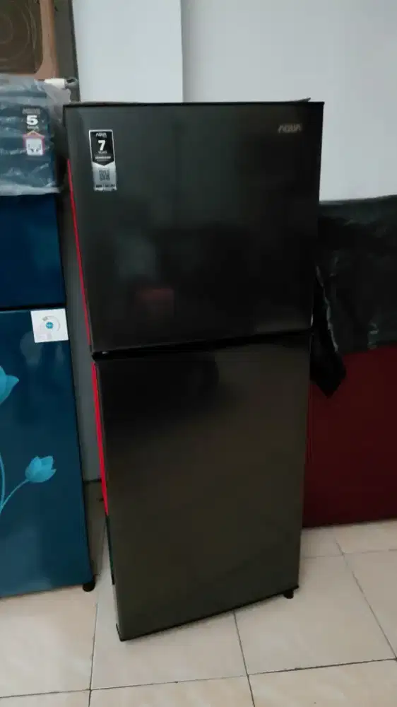 Kulkas aqua 2pintu bagus ori