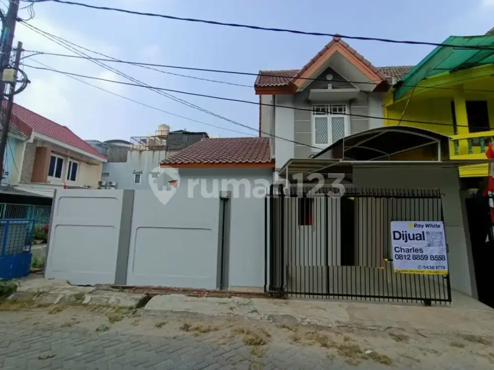 Rumah Bagus di Taman Palem Lestari, Cengkareng, Jakarta 0042 chr