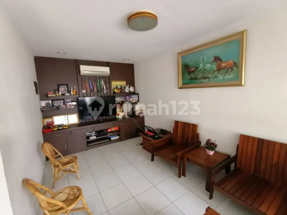 Rumah Bagus di Premier Pavilion, Kalideres, Jakarta 0005 chr