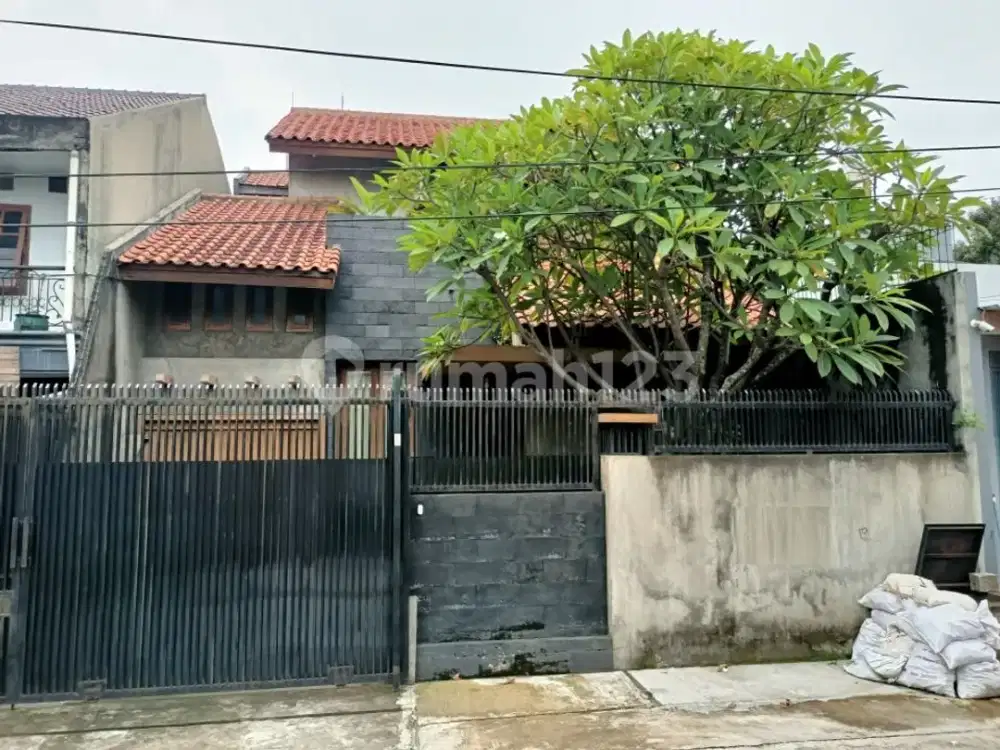 Rumah Bagus di Meruya Utara, Kembangan, Jakarta 0023 Chr