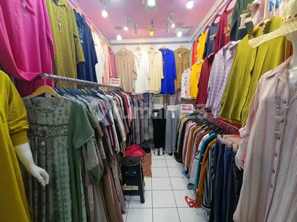 Kios Itc Cempaka Mas Mega Grosir di Kemayoran, Jakarta Pusat 0020 Chr