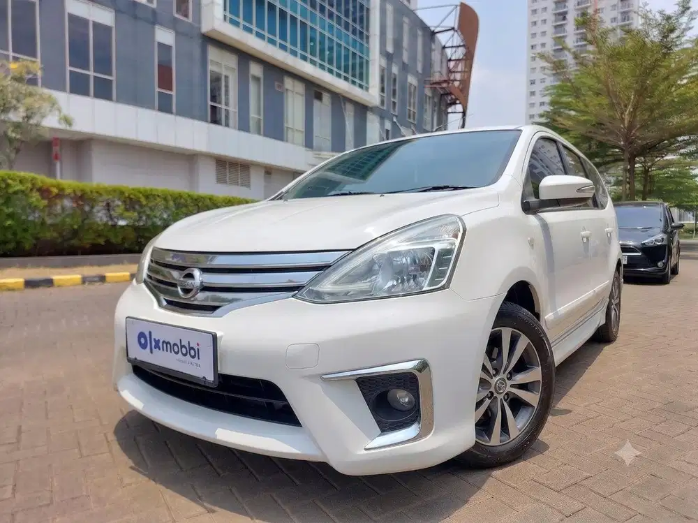 TDP 1 JUTA Nissan Grand livina 1.5 Highway Star AT 2017 Putih CERCB